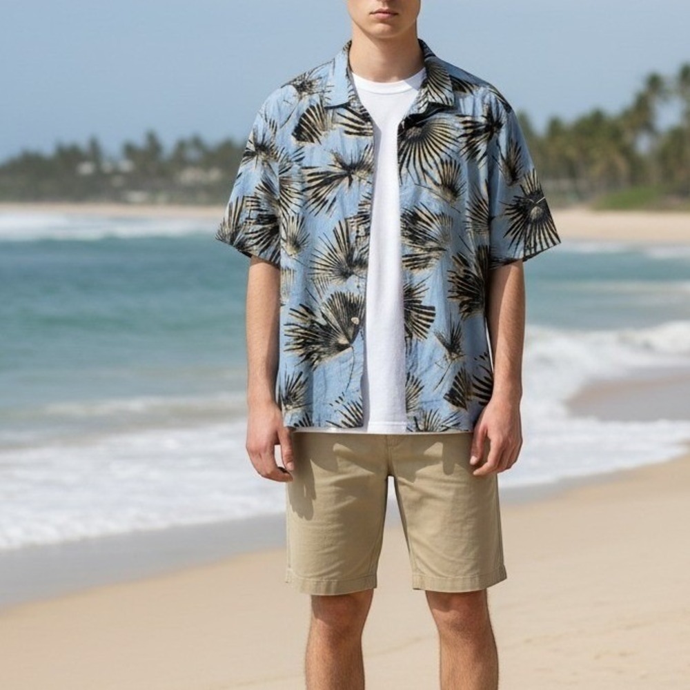 H&M Vacation Vibes Dad Shirt Light‎ Blue Short Sleeve Palm-Print Button-Down